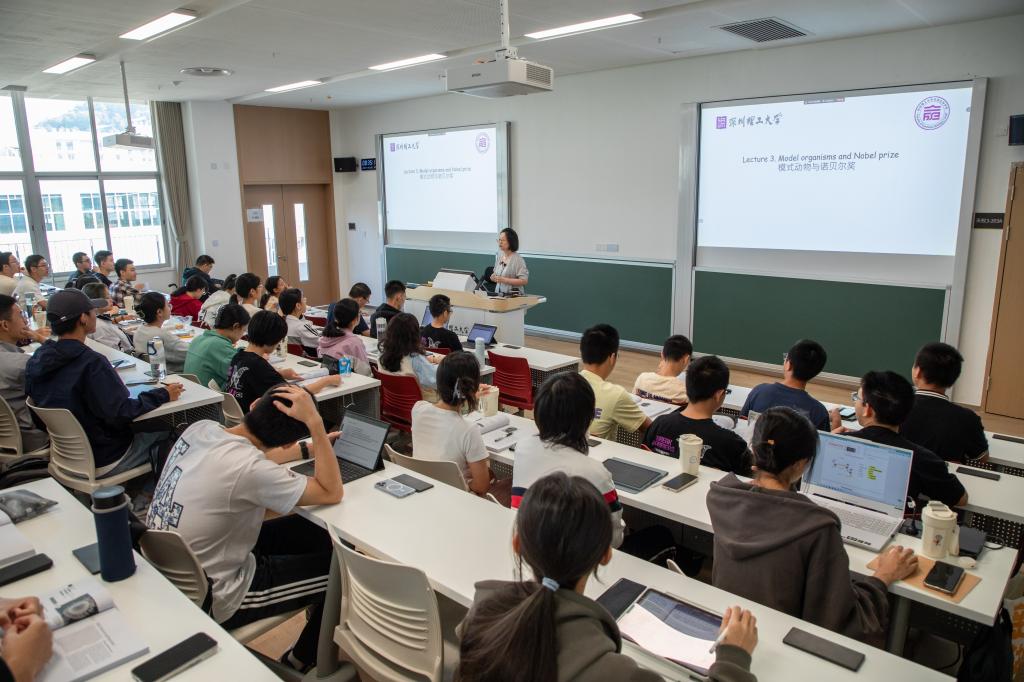 “近距离了解诺贝尔奖”！ug环球体育这堂课“含科量”拉满
