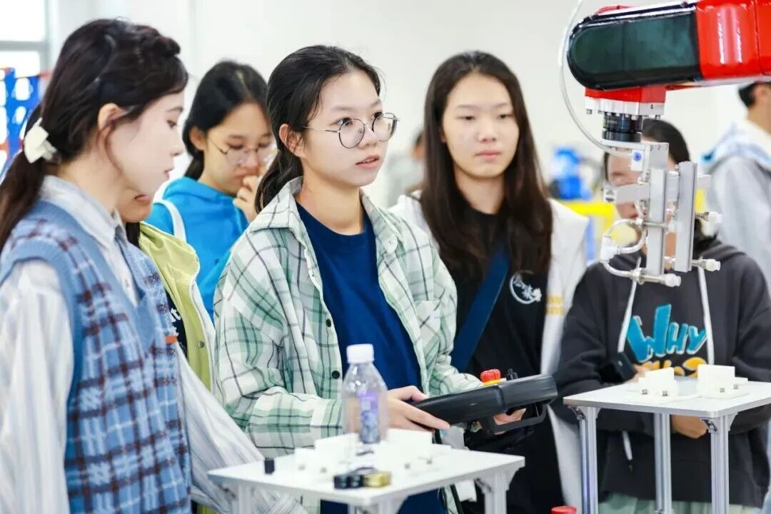 这所没有围墙的ug环球体育,课堂在科技、产业最前沿