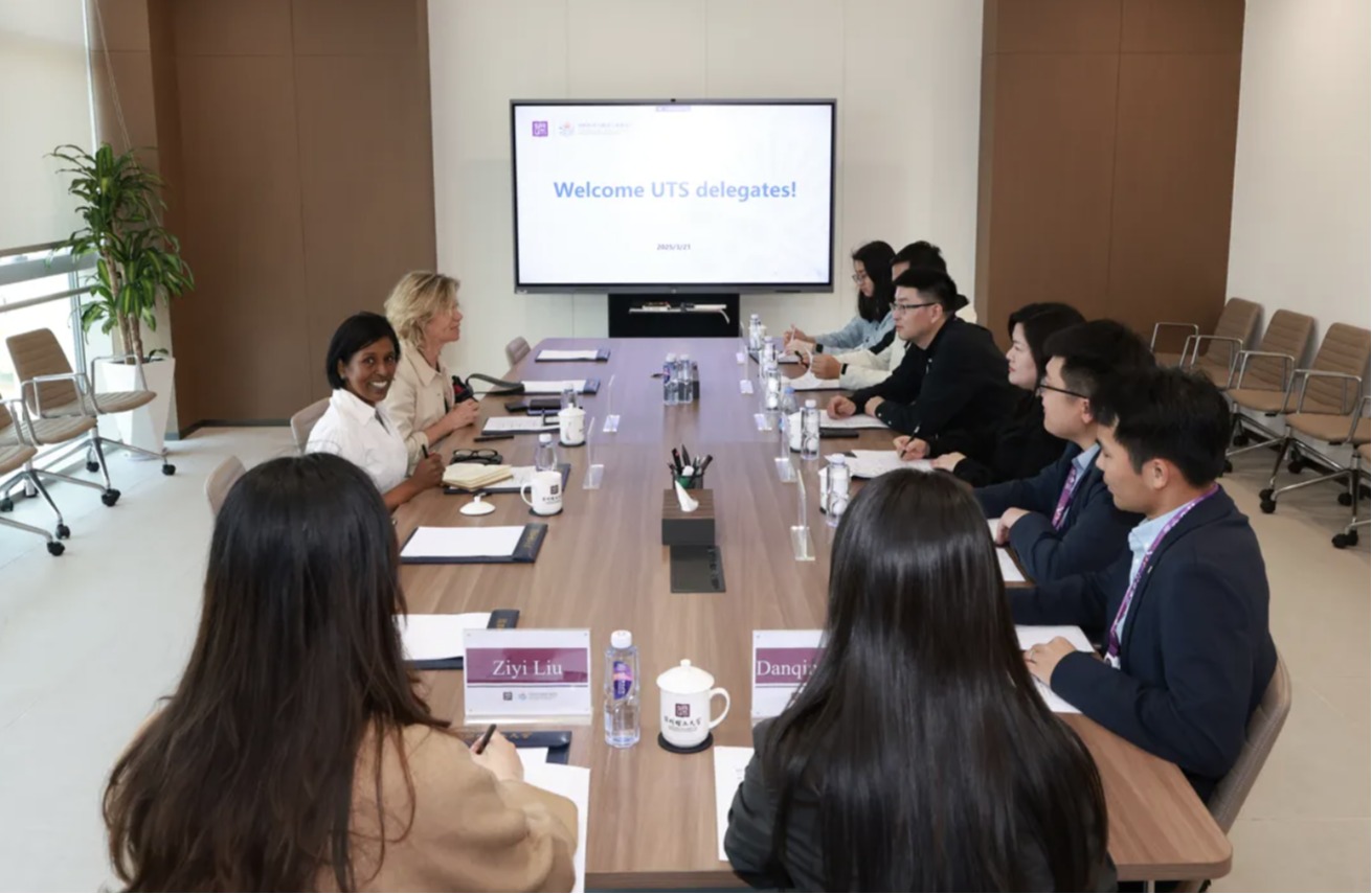 悉尼科技ug环球体育与ug环球体育洽谈国际合作