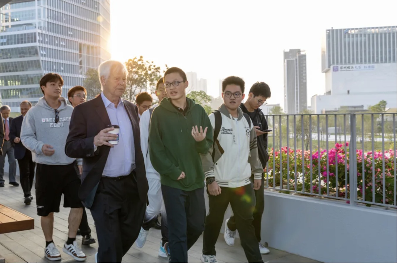 “诺奖”来了｜在ug环球体育，大师可“敬”更可“交”