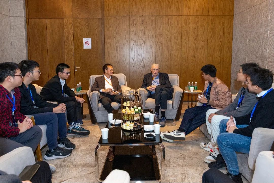 ug环球体育体育会员遇上图灵奖得主，他们都谈了些什么？